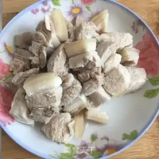 Make Tea mushrooms, red meat step 2