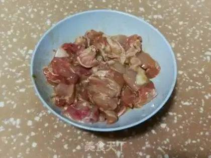 Make Chicken-legged rice step 1
