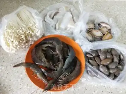 Make Seafood pan step 0