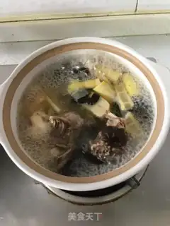 Make Monkey mushroom dove soup step 0