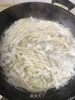 Make Monkey mushroom dove soup step 1