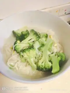 Make Chicken, soup, blue noodles step 5