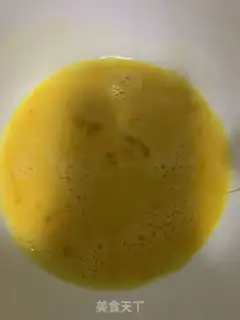 Make Shrimp ham and egg fried rice step 1