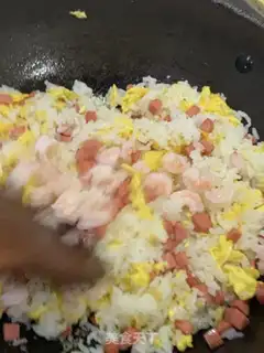 Make Shrimp ham and egg fried rice step 8