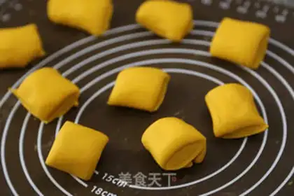 Make Pumpkin buns step 15