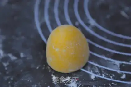 Make Pumpkin buns step 19
