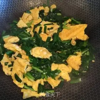 Make Scrambled eggs step 4