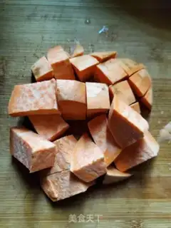 Make Potato Lotus soup step 1