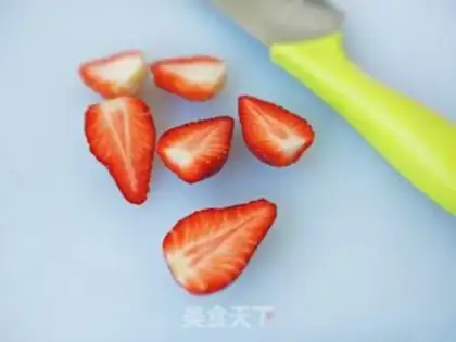 Make Strawberry yogurt step 3