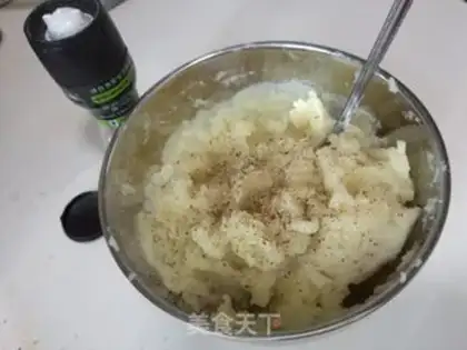 Make Black pepper potato step 1