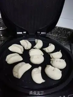 Make Hold on to the omelet step 0