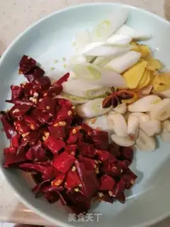 Make Little spicy dry chicken step 1