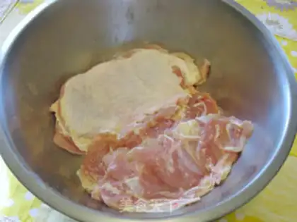 Make Cinnamon chicken soup step 1