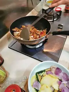 Make Little spicy dry chicken step 4