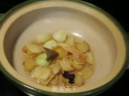 Make Cinnamon chicken soup step 3