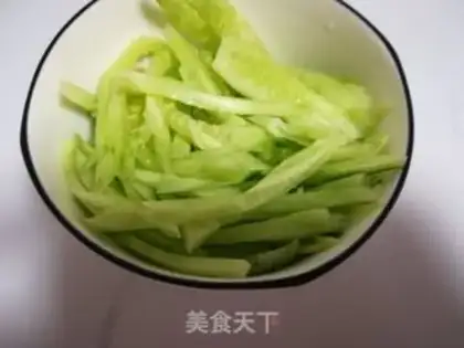 Make Nice cucumber soup step 0