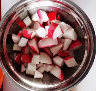 Make Pour radish step 1