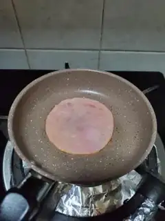 Make Toast omelet salad step 3