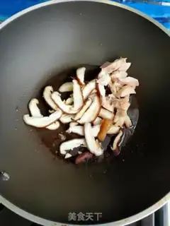 Make Fries chicken fried powder step 2