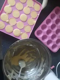 Make Lollipop cake step 8