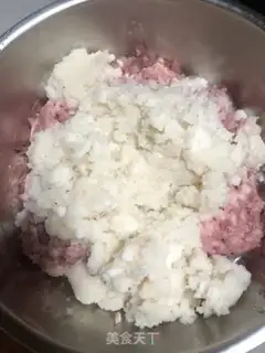 Make Pork horse hoof dumplings step 2