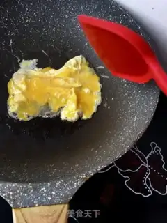 Make Celery fried goose eggs step 4