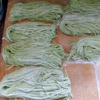 Make Spinach noodles step 1