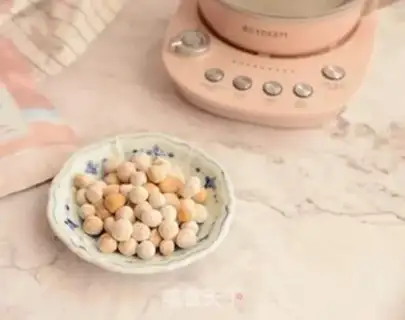 Make Homemade pearl milk tea step 3