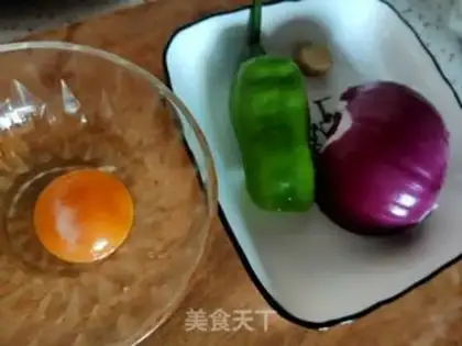 Make Pepper fried egg onions step 0