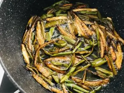 Make Onion noodles step 3