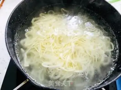 Make Onion noodles step 5