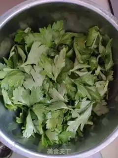 Make Celery leaves with soybeans step 0