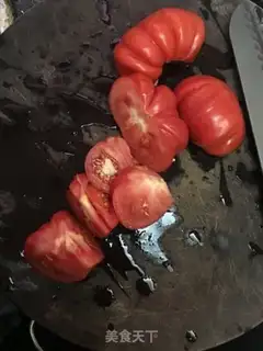 Make Tomato frying the yellowfish step 1