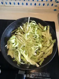 Make Spicy years of pastry step 6