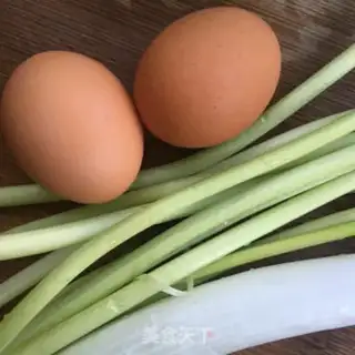 Make Curry egg fried rice step 1