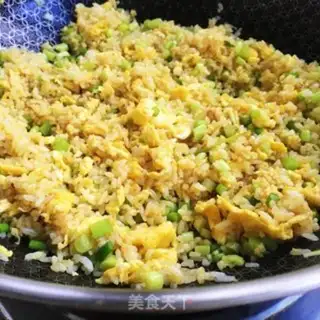 Make Curry egg fried rice step 8