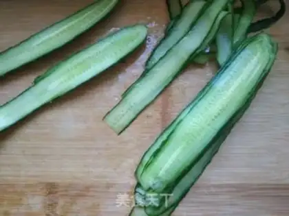 Make Cool cucumber rolls step 0
