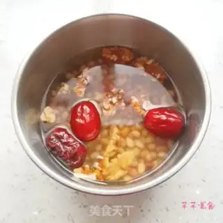 Make Red dates walnut soy step 0