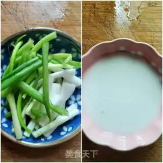 Make Fish bones, carrots and cabbage step 1