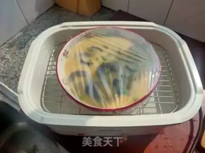 Make Seafood steamed eggs step 8