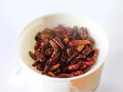 Make Pepper oil step 1