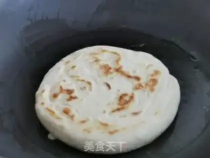 Make Old-fashioned pancakes step 5