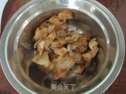 Make Chicken claw soup step 1