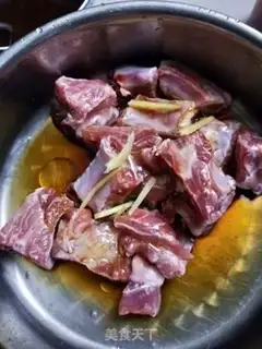 Make Pineapple makes fried bones step 1