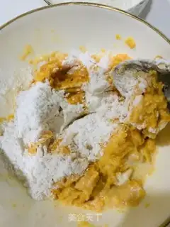 Make Red potato sesame cake step 1