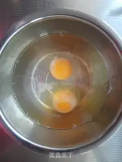 Make Watery eggs step 1