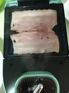 Make Bacon egg sandwich step 0