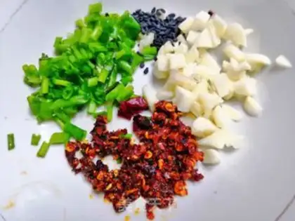 Make Chongqing Spicy step 2