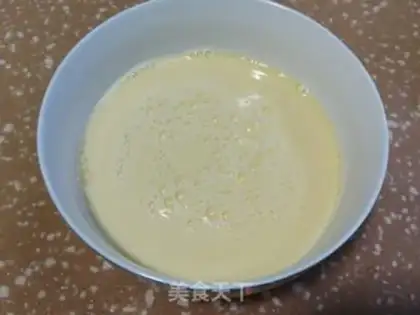 Make Apple milk omelet step 1
