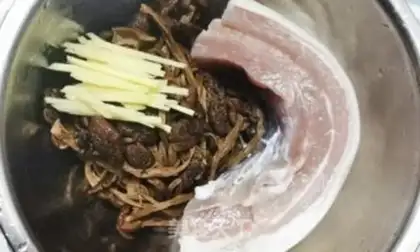 Make Cheap tea, mushroom fans step 0
